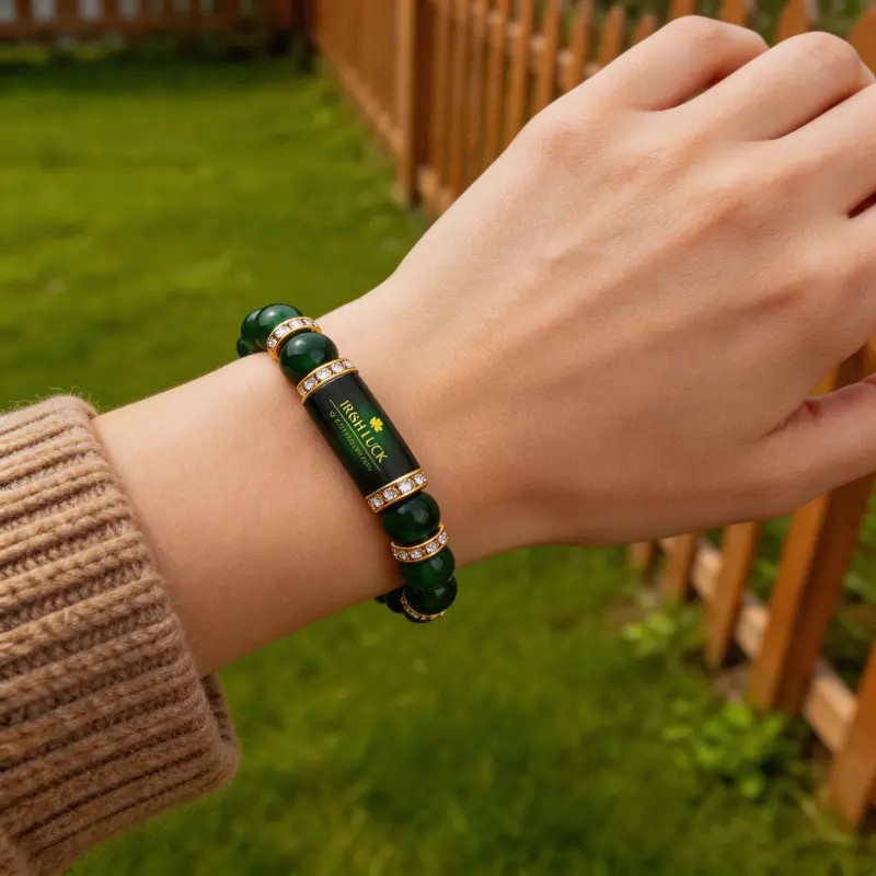 Pulseira de Ágata Verde com Tr - Red Clover Flower avaliação e preço